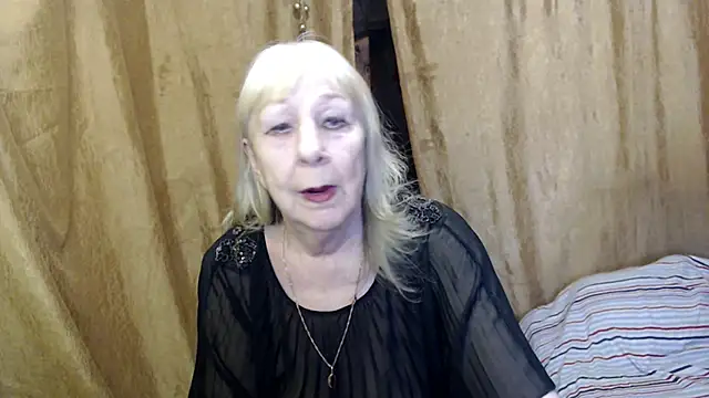 Snapshot of _Estelitta_5 chatting on February 26, 2025, 3:10 pm Estelitta 5 online show from February 26, 2025, 3:10 pm