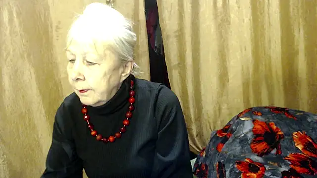 Snapshot of _Estelitta_5 chatting on March 17, 2025, 6:00 pm Estelitta 5 online show from March 17, 2025, 6:00 pm