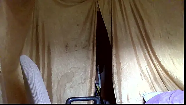 Snapshot of _Estelitta_5 chatting on July 7, 2026, 6:47 am Estelitta 5 online show from July 7, 2026, 6:47 am