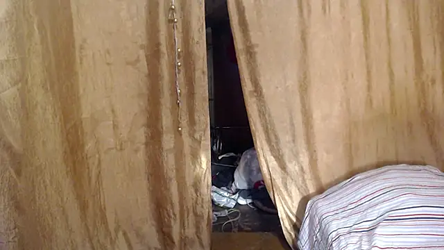 Snapshot of _Estelitta_5 chatting on February 23, 2025, 5:23 am Estelitta 5 online show from February 23, 2025, 5:23 am