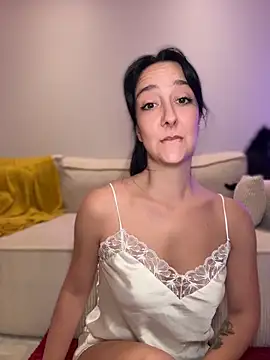  Juliette online show from May 23, 2026, 8:08 pm