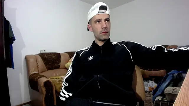 I like older menn online show from February 14, 2026, 5:51 am