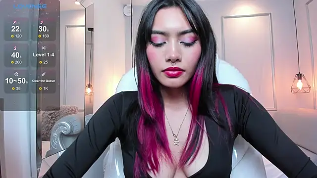 Snapshot of AzuraKindong chatting on February 24, 2025, 10:25 pm AzuraKindong online show from February 24, 2025, 10:25 pm