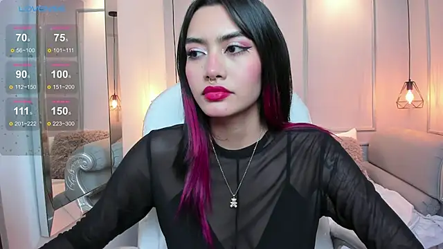 Snapshot of AzuraKindong chatting on February 21, 2025, 7:43 pm AzuraKindong online show from February 21, 2025, 7:43 pm