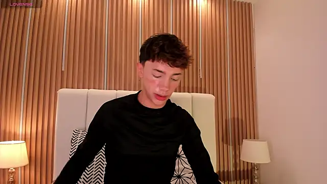 Tomy Rox online show from February 8, 2026, 5:43 pm