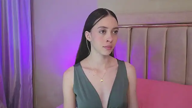 Snapshot of sophiia_grey_1 chatting on May 21, 2026, 9:45 pm sophiia grey 1 online show from May 21, 2026, 9:45 pm