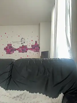 Snapshot of greedybratt chatting on February 18, 2025, 8:14 pm greedybratt online show from February 18, 2025, 8:14 pm