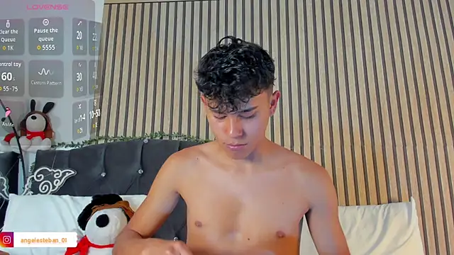 Snapshot of Angel_esteban_fx chatting on February 12, 2026, 4:29 pm Angel esteban fx online show from February 12, 2026, 4:29 pm