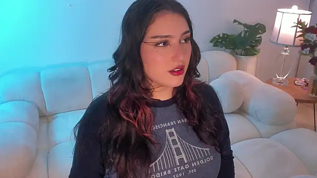 Snapshot of freya_bella_ chatting on March 13, 2025, 4:27 am freya bella online show from March 13, 2025, 4:27 am