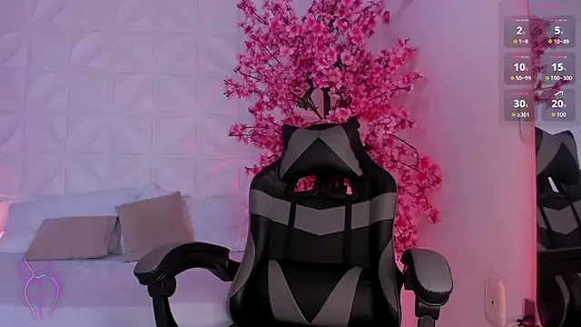 Snapshot of atenea_jones chatting on February 10, 2026, 2:32 am atenea jones online show from February 10, 2026, 2:32 am