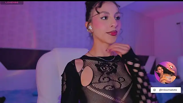 MiissCharlotte online show from November 8, 2025, 4:38 am