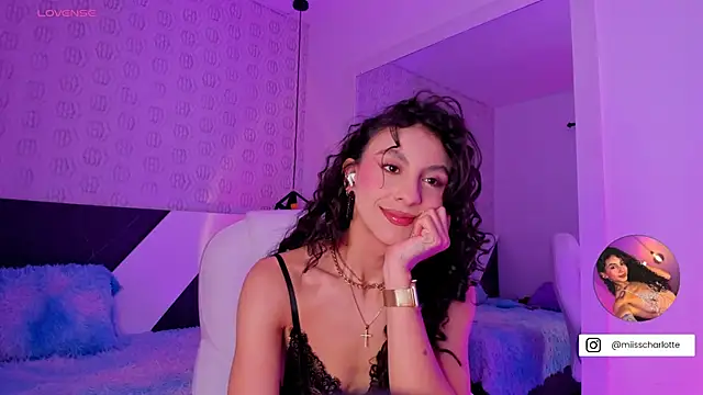 MiissCharlotte online show from November 27, 2025, 1:06 am