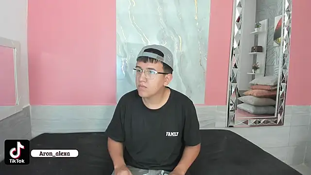 aron alexa online show from January 18, 2025, 1:29 pm