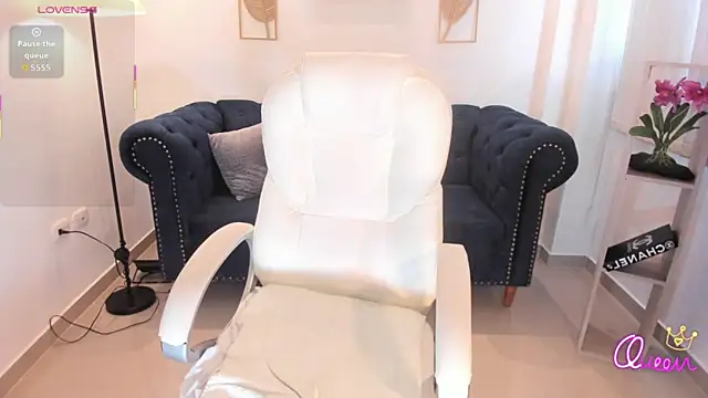 Snapshot of Aida_adams chatting on February 25, 2026, 12:38 pm Aida adams online show from February 25, 2026, 12:38 pm