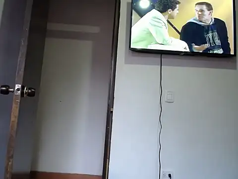 Snapshot of Laura_martin_ chatting on November 15, 2025, 9:30 pm Laura martin online show from November 15, 2025, 9:30 pm