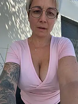 Snapshot of marinella07 chatting on August 5, 2026, 11:15 am marinella07 online show from August 5, 2026, 11:15 am