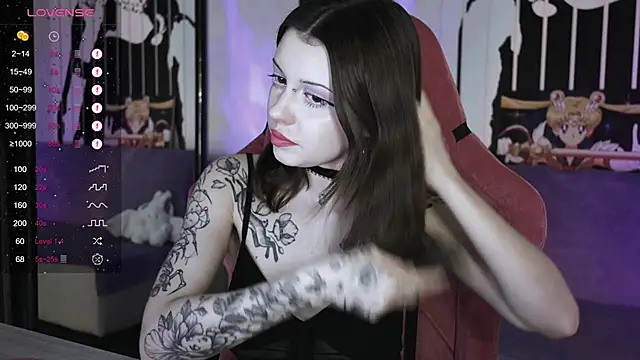 Snapshot of prettybones chatting on December 3, 2024, 1:17 pm prettybones online show from December 3, 2024, 1:17 pm