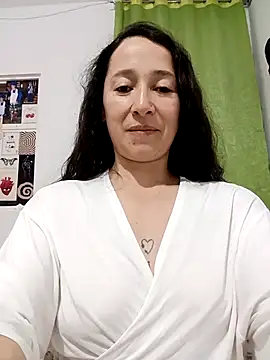 Snapshot of emilypoppy3 chatting on February 20, 2026, 2:08 am emilypoppy3 online show from February 20, 2026, 2:08 am