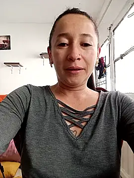 Snapshot of emilypoppy3 chatting on January 8, 2026, 8:37 pm emilypoppy3 online show from January 8, 2026, 8:37 pm