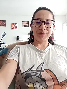 Snapshot of emilypoppy3 chatting on March 2, 2026, 8:05 pm emilypoppy3 online show from March 2, 2026, 8:05 pm