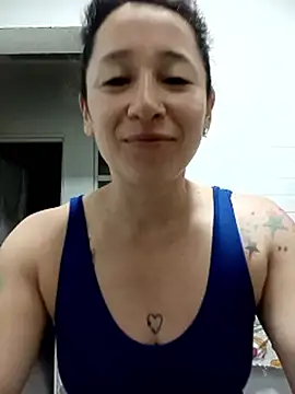emilypoppy3 online show from May 16, 2026, 12:20 am