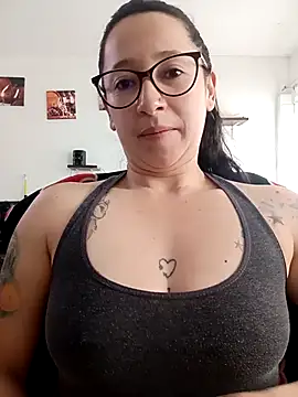 emilypoppy3 online show from March 10, 2026, 8:46 pm