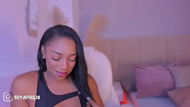 aprilebony  online show from April 17, 2026, 10:51 am