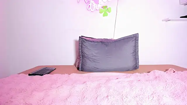 Snapshot of alisiadreams22 chatting on November 5, 2025, 7:28 pm alisiadreams22 online show from November 5, 2025, 7:28 pm