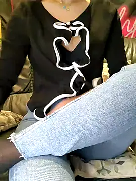 Snapshot of Melody87 chatting on November 29, 2025, 9:15 pm Melody87 online show from November 29, 2025, 9:15 pm