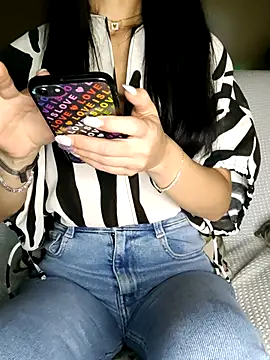 Snapshot of Melody87 chatting on October 31, 2025, 6:26 pm Melody87 online show from October 31, 2025, 6:26 pm