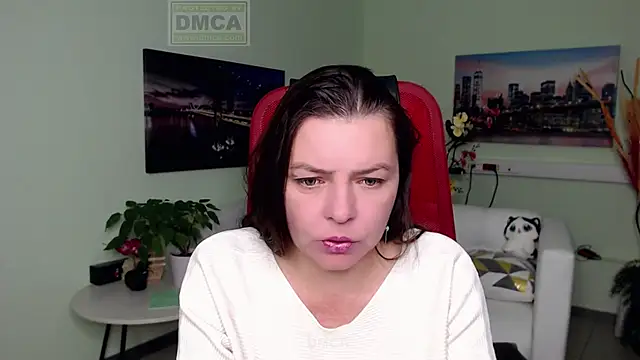 Snapshot of Lily_flower7 chatting on November 14, 2025, 4:49 am Lily flower7 online show from November 14, 2025, 4:49 am