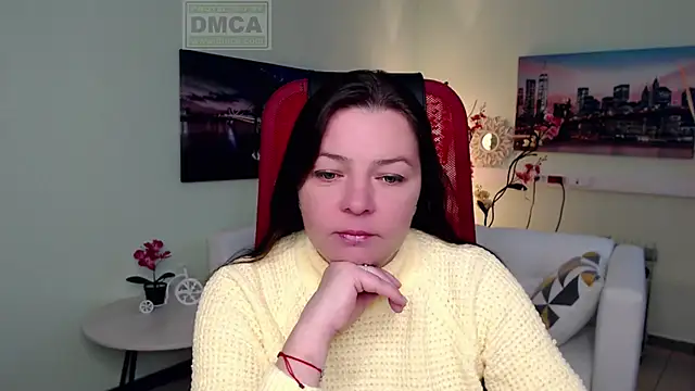 Snapshot of Lily_flower7 chatting on December 2, 2025, 4:58 am Lily flower7 online show from December 2, 2025, 4:58 am