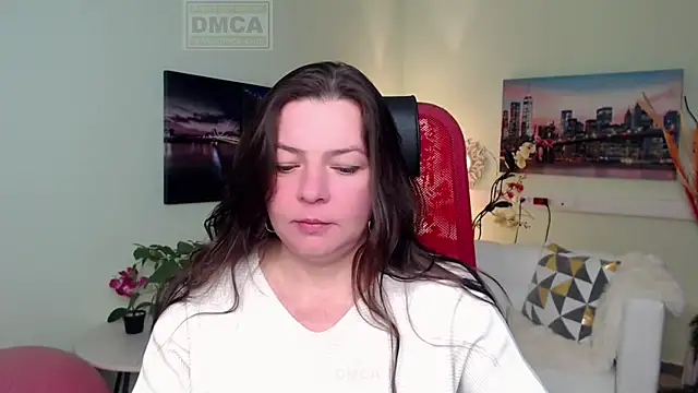 Snapshot of Lily_flower7 chatting on November 21, 2025, 4:44 am Lily flower7 online show from November 21, 2025, 4:44 am