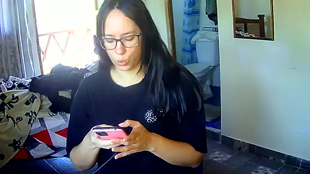 Snapshot of brittanycheeks chatting on January 22, 2025, 4:33 pm brittanycheeks online show from January 22, 2025, 4:33 pm