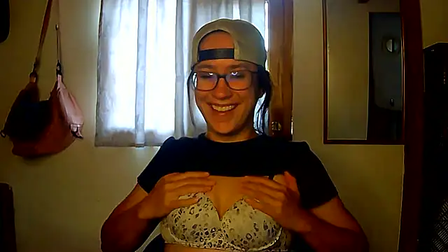 Snapshot of brittanycheeks chatting on December 11, 2024, 3:58 pm brittanycheeks online show from December 11, 2024, 3:58 pm