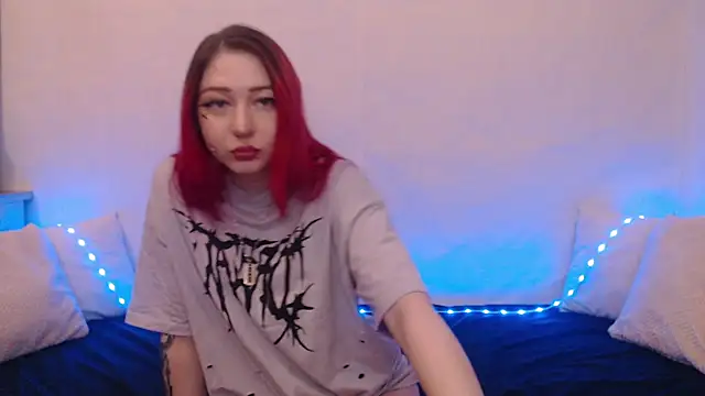 Snapshot of Emily_hardcore chatting on February 5, 2025, 10:33 pm Emily hardcore online show from February 5, 2025, 10:33 pm