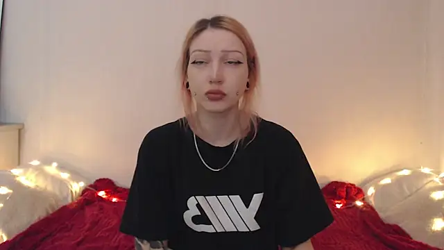 Emily hardcore online show from May 28, 2026, 6:47 pm
