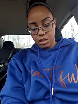 Snapshot of samone9 chatting on March 4, 2025, 10:16 pm samone9 online show from March 4, 2025, 10:16 pm