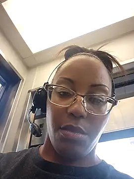 samone9 online show from November 1, 2025, 6:24 pm