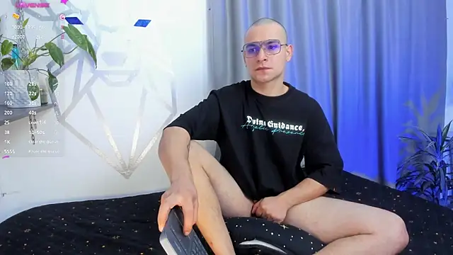 Snapshot of Aron-santoro chatting on January 14, 2025, 8:09 am Aron-santoro online show from January 14, 2025, 8:09 am