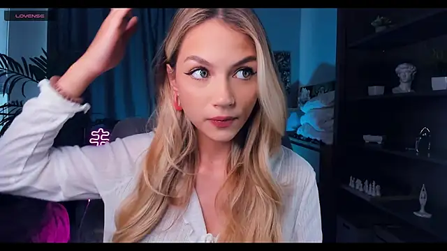 MelissaTetris online show from September 14, 2025, 10:04 am