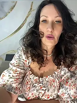 Katie-n online show from July 27, 2026, 6:20 am