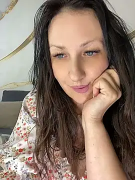 Katie-n online show from August 4, 2026, 7:46 am