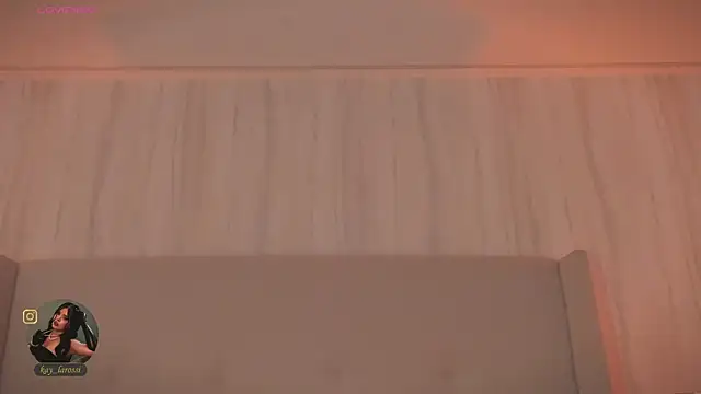 kaylarossi online show from April 14, 2026, 8:25 pm