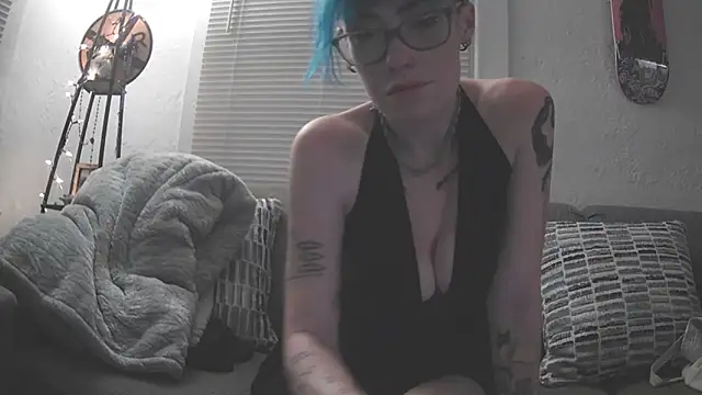 Emily0903 online show from June 12, 2026, 4:54 am