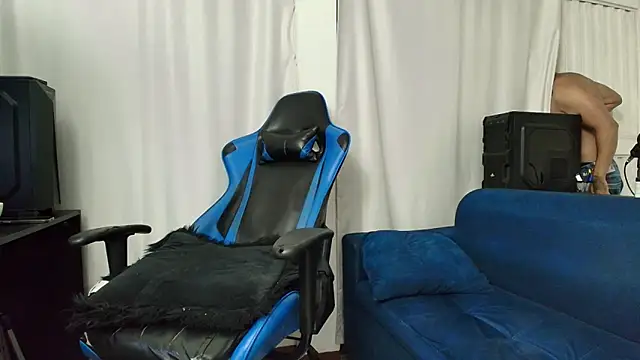 hott dicks online show from July 11, 2026, 2:12 am
