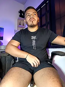 Snapshot of Naughty_Charly chatting on September 26, 2025, 12:12 pm Naughty Charly online show from September 26, 2025, 12:12 pm