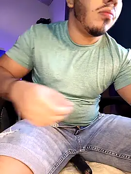 Snapshot of Naughty_Charly chatting on September 19, 2025, 12:09 pm Naughty Charly online show from September 19, 2025, 12:09 pm