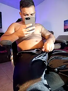 Snapshot of Naughty_Charly chatting on December 19, 2025, 1:53 am Naughty Charly online show from December 19, 2025, 1:53 am