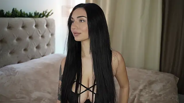 Snapshot of LindaWarners chatting on February 28, 2025, 5:04 pm LindaWarners online show from February 28, 2025, 5:04 pm